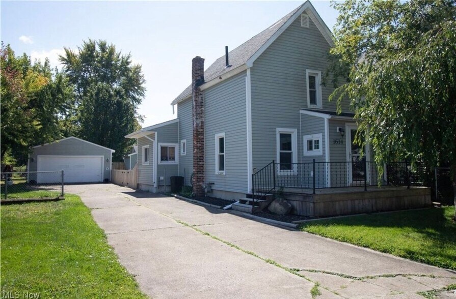 Building Photo - 1614 E 49th St
