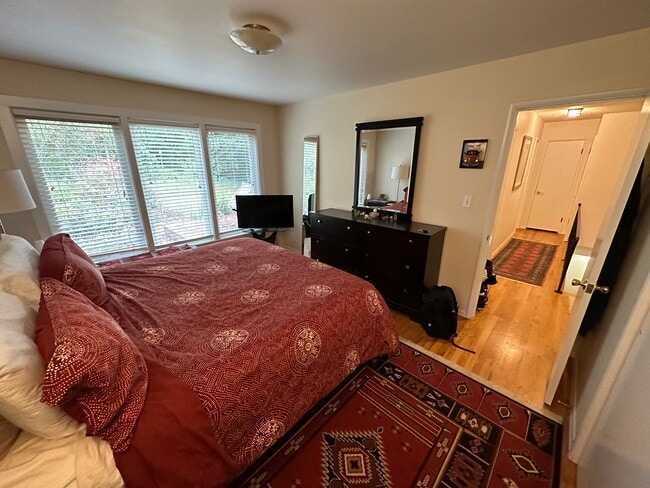 Bedroom - 3839 SW Marigold St