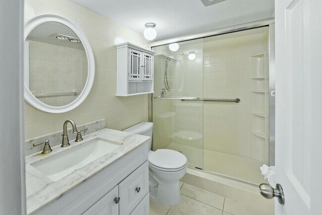 Building Photo - 3300 S Ocean Blvd