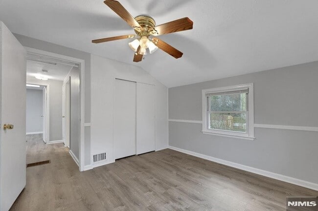 Building Photo - 95 Grove St