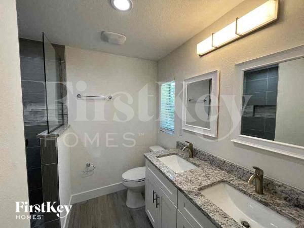 Building Photo - 7411 Wycliff Dr