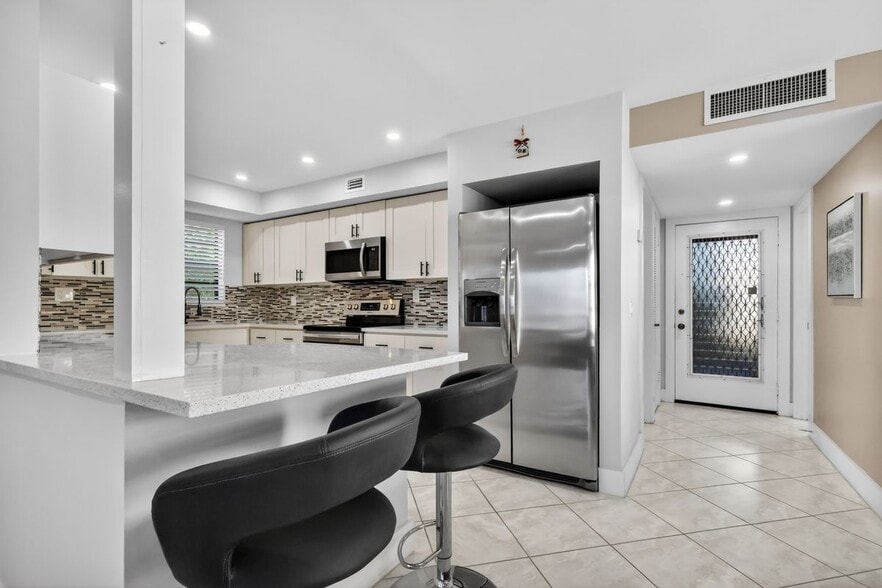 Building Photo - 492 Piedmont