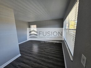 Building Photo - 400 NW 65th Ave