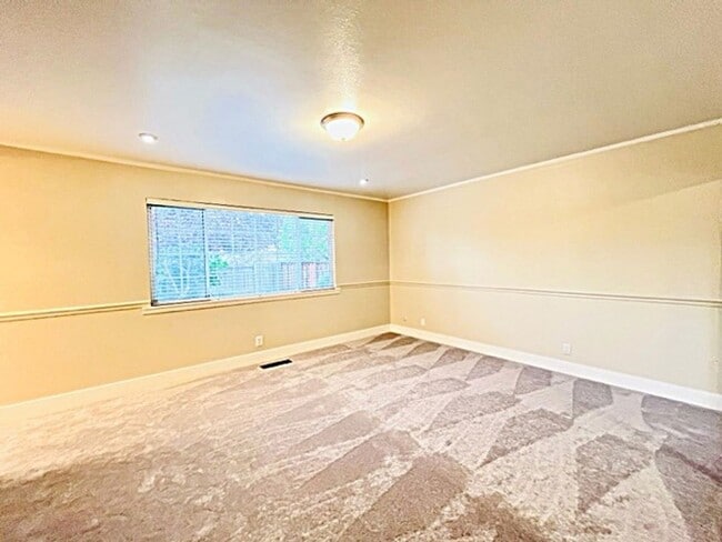 Building Photo - NEWLY RENOVATED- 4BD/2BA, Single-Family Home in Twin Creeks Area of San Ramon- Available NOW!