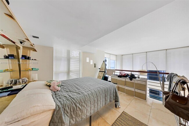 Building Photo - 41 SE 5th St