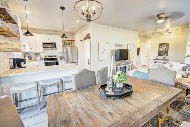 Building Photo - 108 Little Ranches Rd