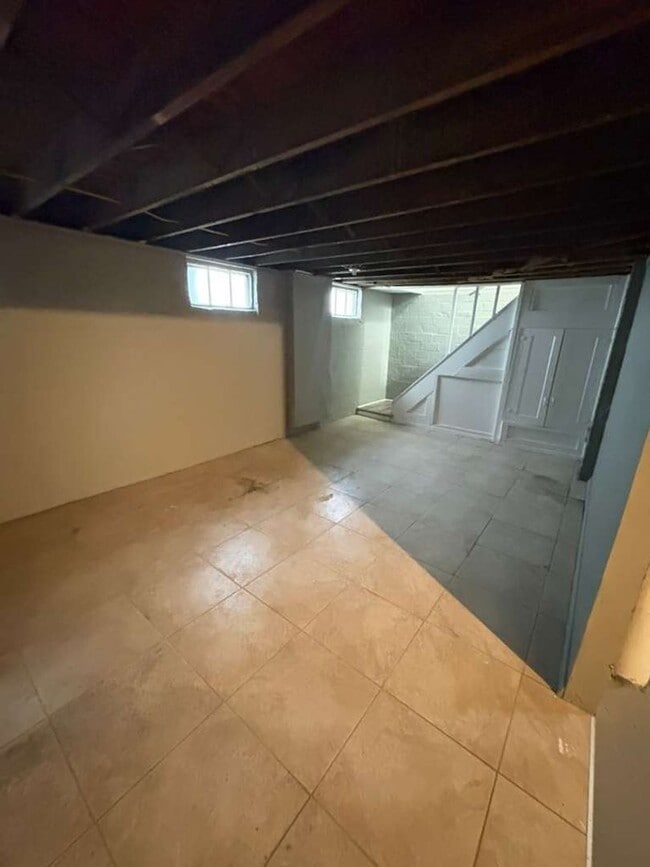 Building Photo - Charming 3-Bedroom Home in Maple Heights – Newly Renovated Entry & Spacious Yard