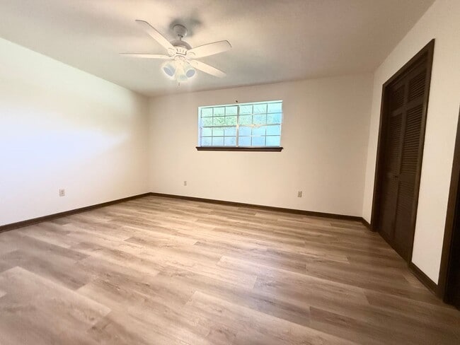 Building Photo - Spacious 3 bedroom 2 bath home in Zachary