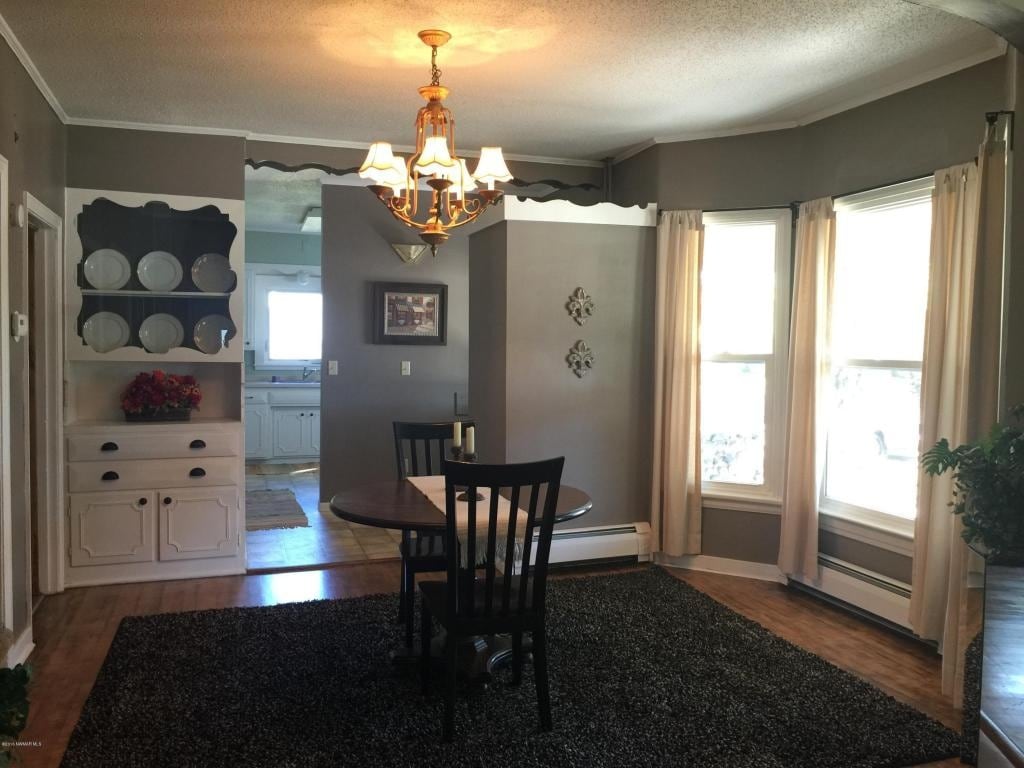 Building Photo - 1100 Bemidji Ave N