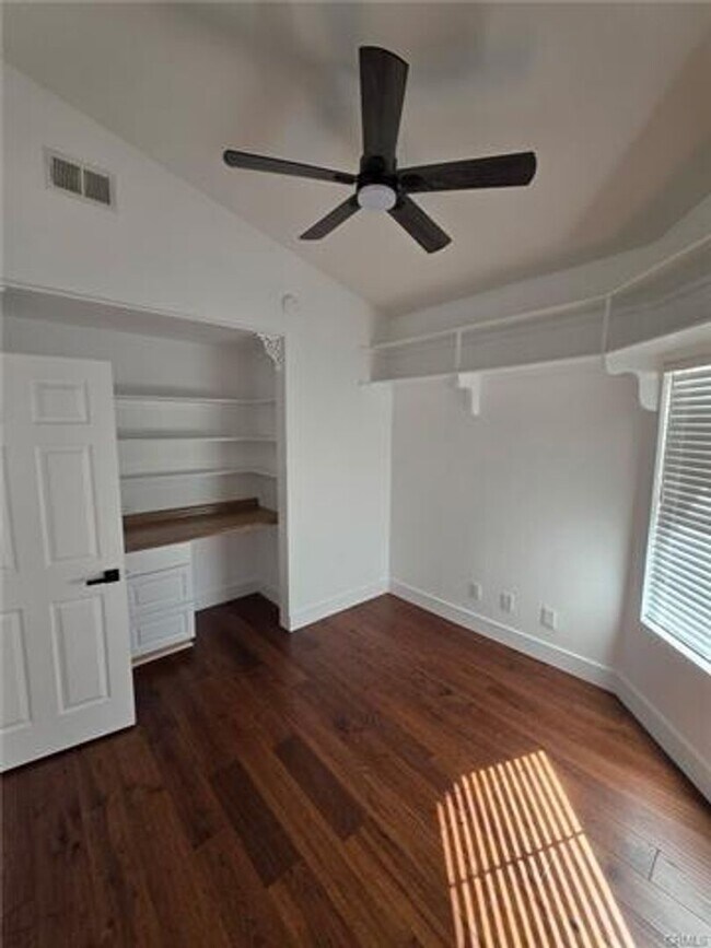 Building Photo - Welcome to this beautifully remodeled single-story home