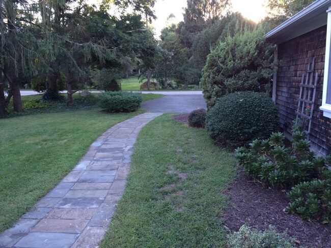 Building Photo - Saunderstown Village Rental