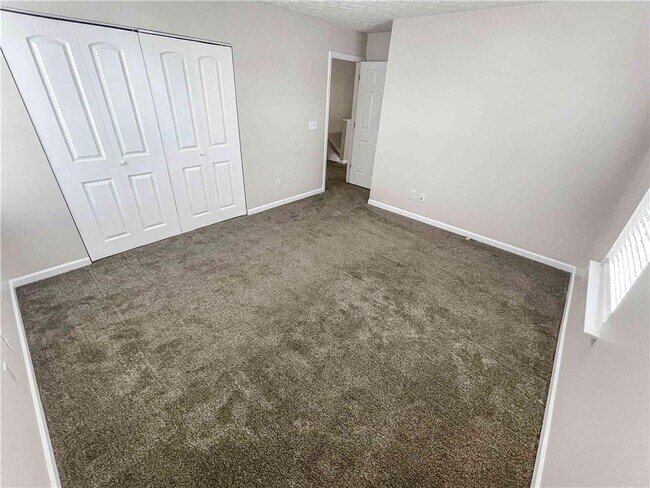 Building Photo - 6205 Tree Ridge Dr N W