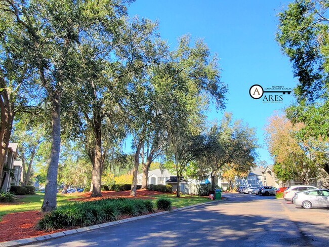 Building Photo - FOR RENT 2 BED 2 BATH CONDOMINIUM. AVAILABLE NOW.