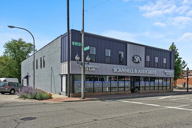 Building Photo - 3135 W 95th St