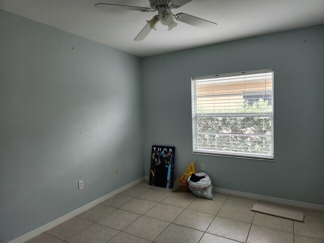 Building Photo - 380 3rd St