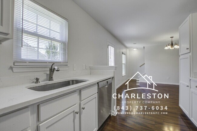 Building Photo - 138 Thistle Rd