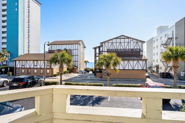 Building Photo - 2805B N Ocean Blvd