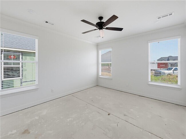 Building Photo - 6800 SW Basswood Ave