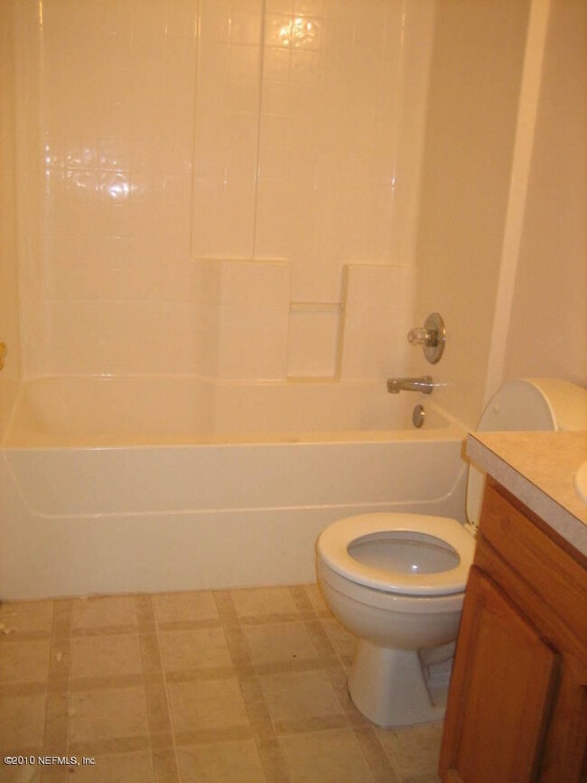 Building Photo - 2582 Bentshire Dr
