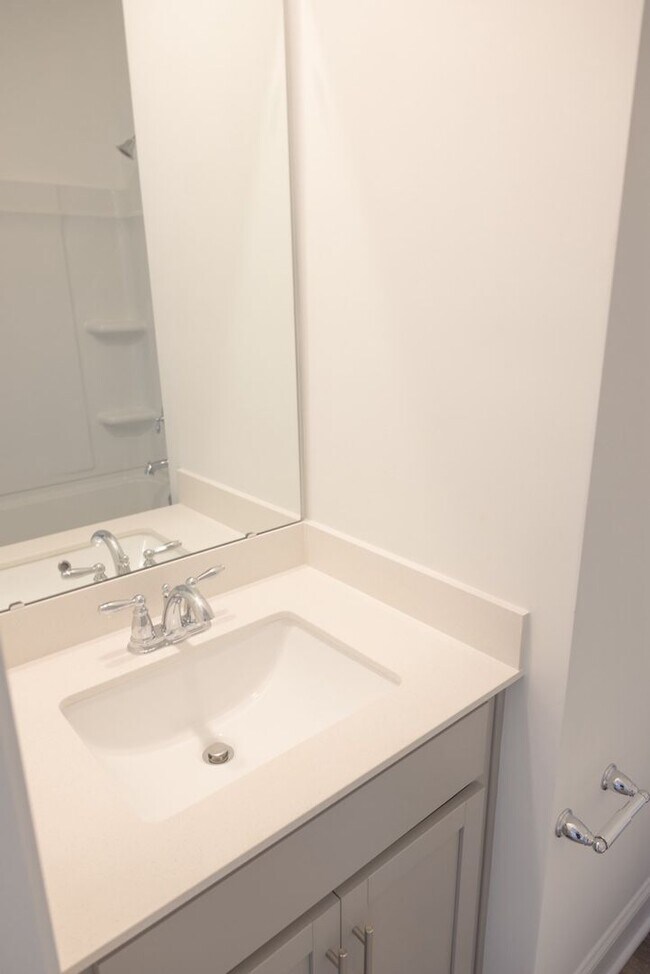 Building Photo - 1810 Matthews-Mint Hill Rd