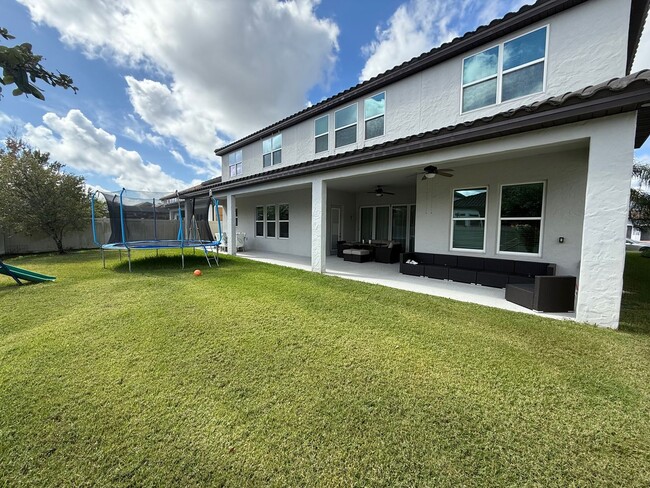 Building Photo - 7 bedroom/6 bath Dr. Phillips Home