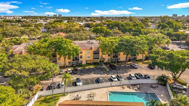 Building Photo - Beautiful 2 bedroom 2 bath Condo in Boca Raton, close to FAU