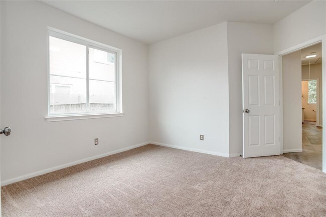 Building Photo - 5818 Pebble Bank Ln