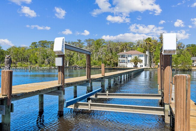 Building Photo - 14030 Mandarin Oaks Ln