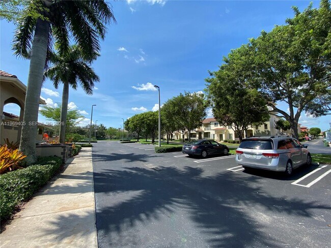 Building Photo - 1978 SE 23rd Terrace