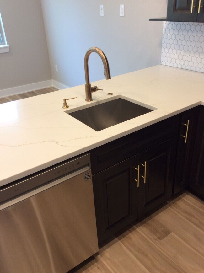 Building Photo - 1615 Ogden St