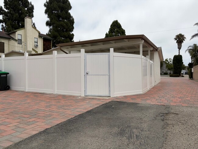 Building Photo - 2641 Elden Ave
