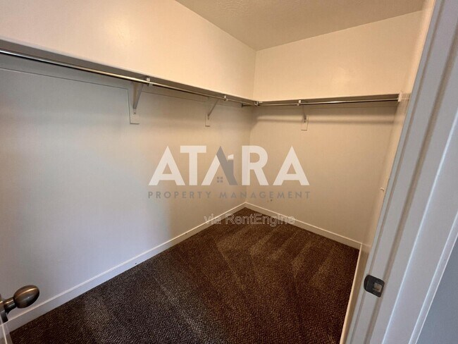 Building Photo - 5011 N Marble Fox Way