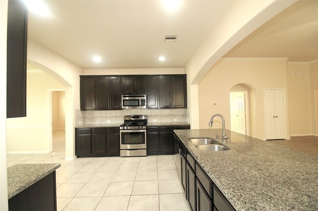 Building Photo - 24306 Piazza Dr