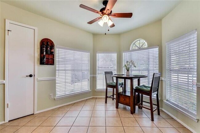 Building Photo - 8903 Shattuck Cove