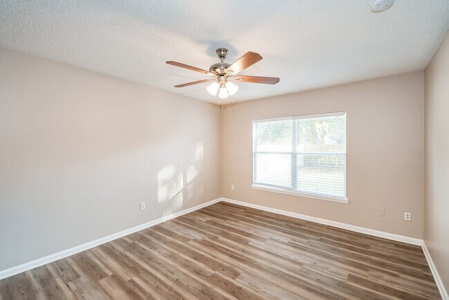 Building Photo - 9366 Daniel's Mill Dr