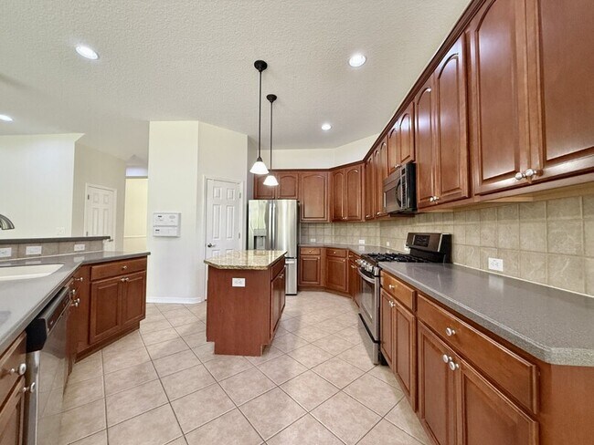 Building Photo - 15224 Kestrelrise Dr