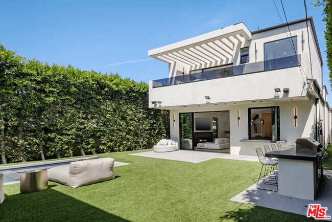 Building Photo - 14822 Hesby St