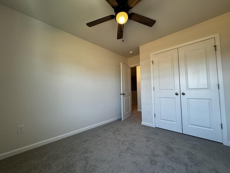 Building Photo - 745 Embark Cir