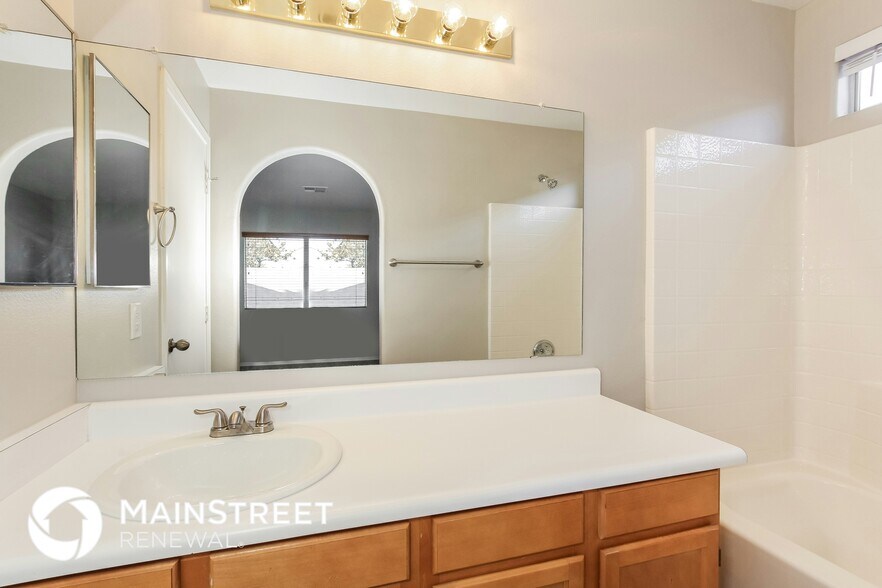 Building Photo - 2818 W Campo Bello Dr