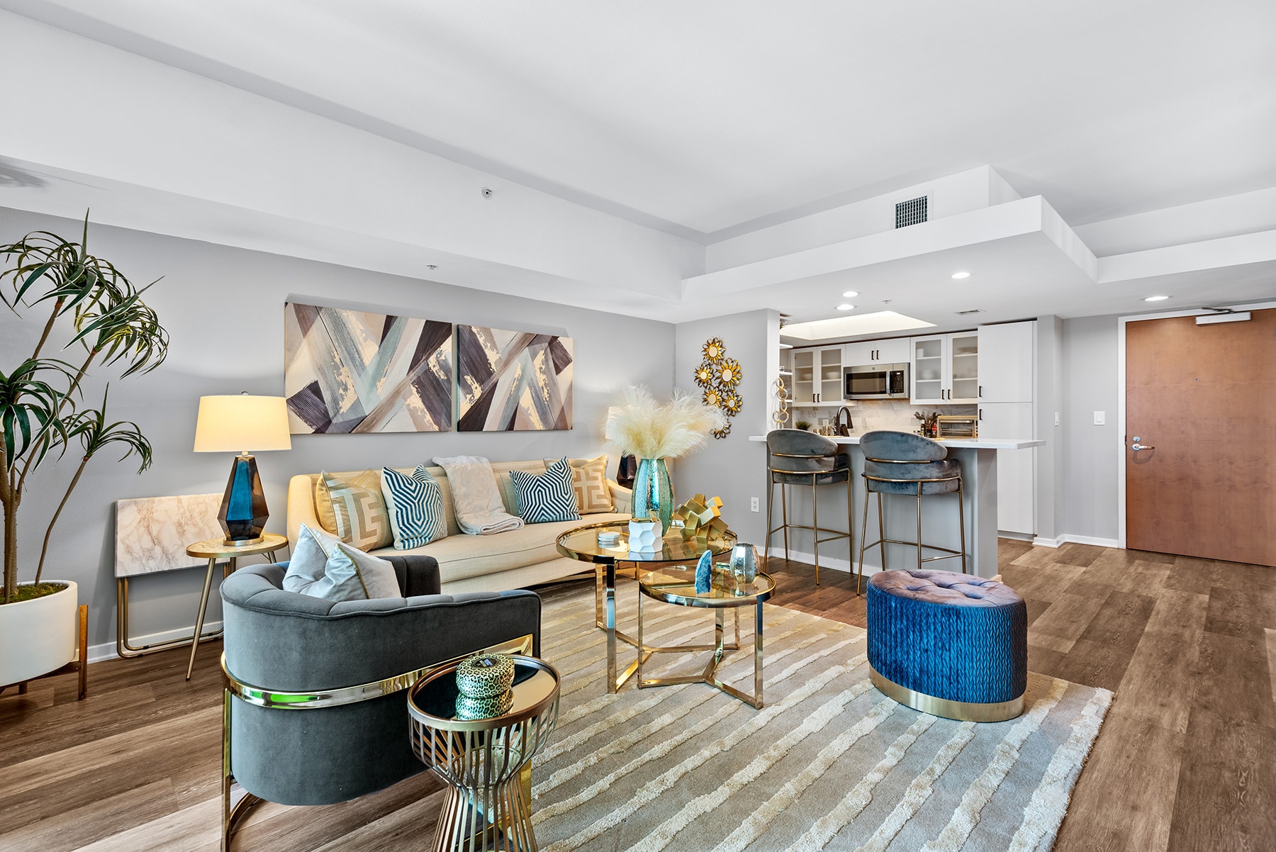 Building Photo - 13700 Marina Pointe Dr