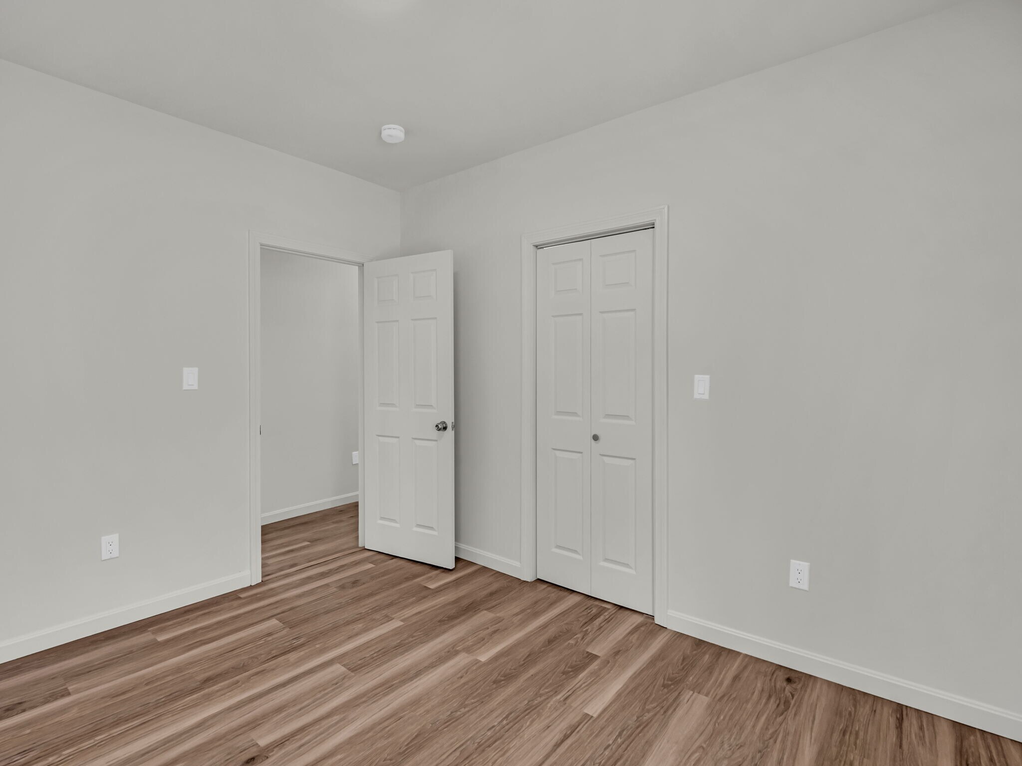 Building Photo - 12 Alpine St