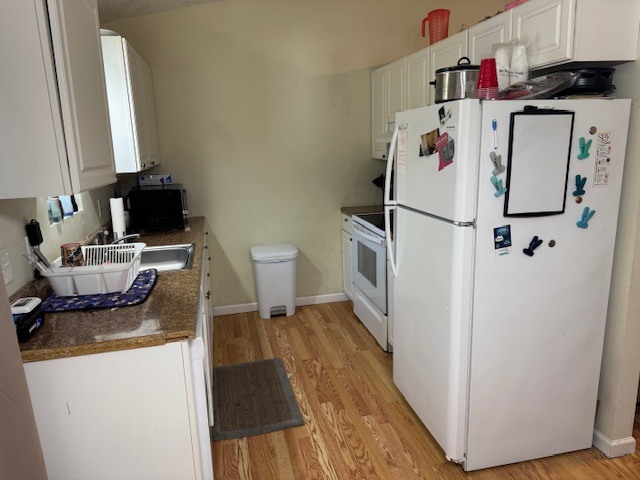Galley kitchen - 1205 Nimitz Ct