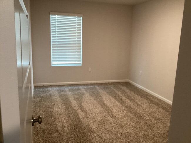 Building Photo - 1941 Tree Swallow Dr