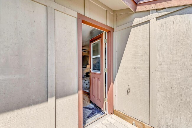 Building Photo - Available April 1st, 2026