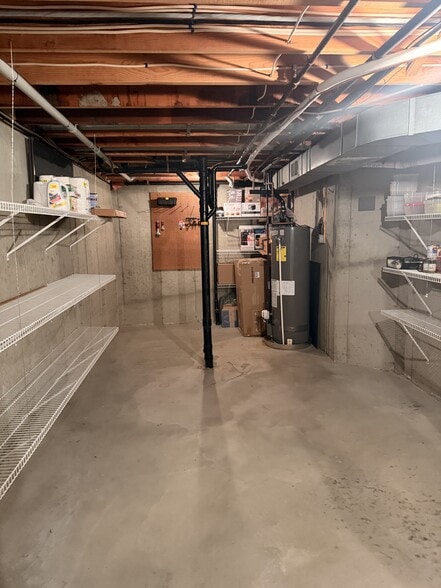 Building Photo - 61 Pine Grove Dr
