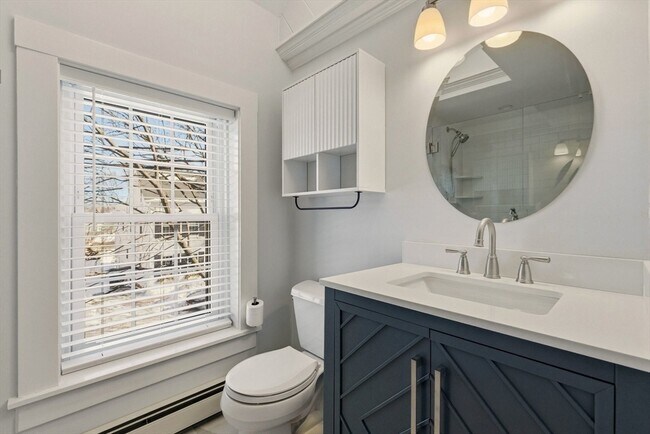 Building Photo - 25 Munroe St