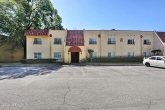 Building Photo - 3918 La Mirada Dr N