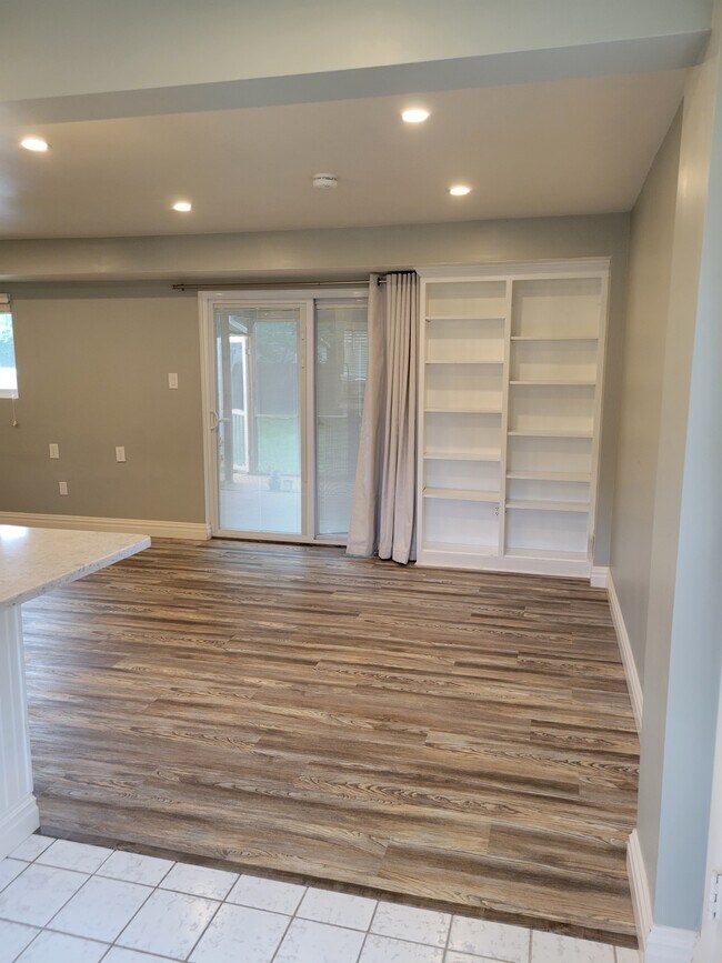 Building Photo - 1107 N Pegram St