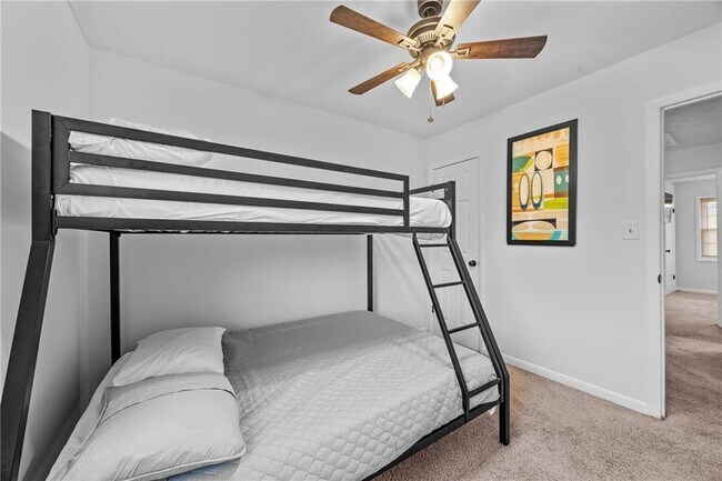 Building Photo - 2858 Spring Villa Ln