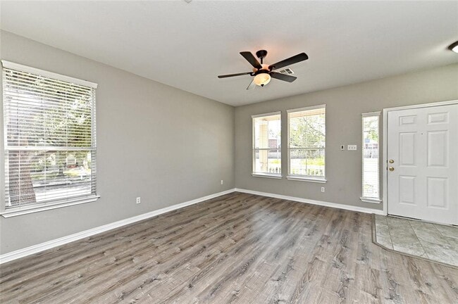 Building Photo - 1227 Cardigan St